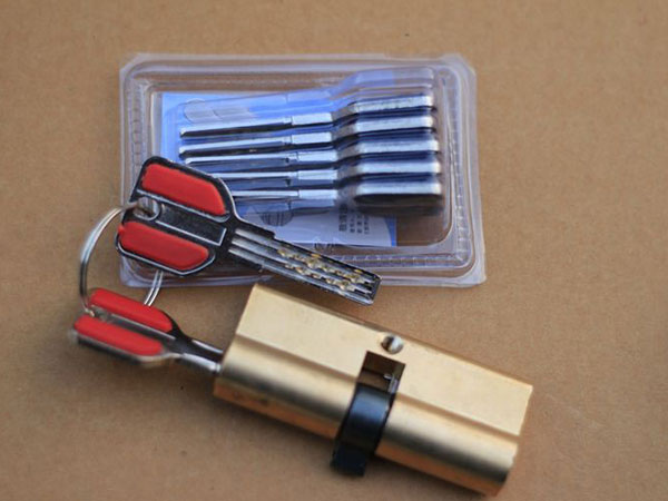 勐海24小时上门开锁公司